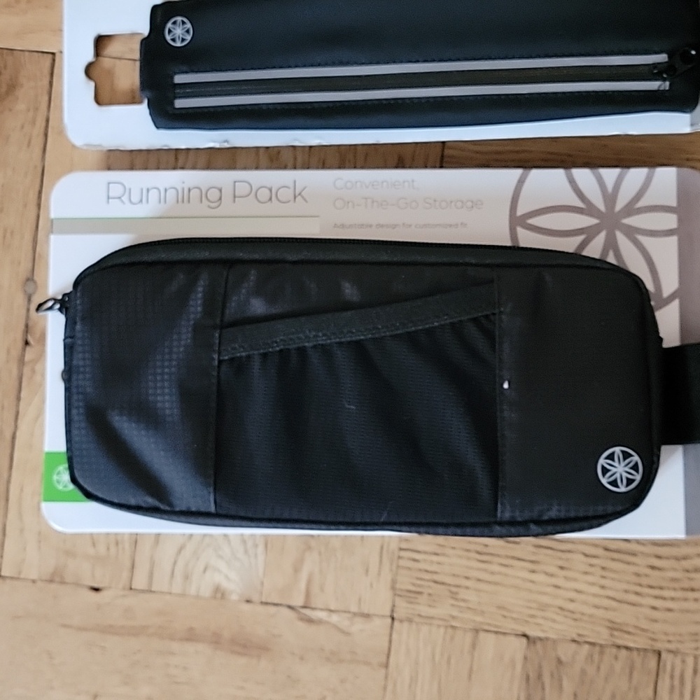 BUNDLE/STASH-IT BELT & RUNNING PACK - Picture 2 of 9